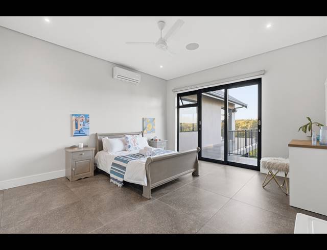 11 BEDROOM FREEHOLD FOR SALE IN SALT ROCK